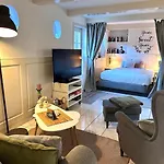 Sky & Homes Eiderente I Kleine Auszeit Unter Reet - Ruhig & Gemuetlich Böhl