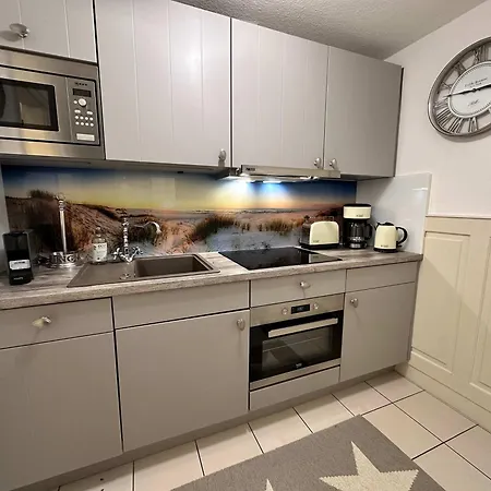 Sky & Homes Eiderente I Kleine Auszeit Unter Reet - Ruhig & Gemuetlich 아파트 Böhl